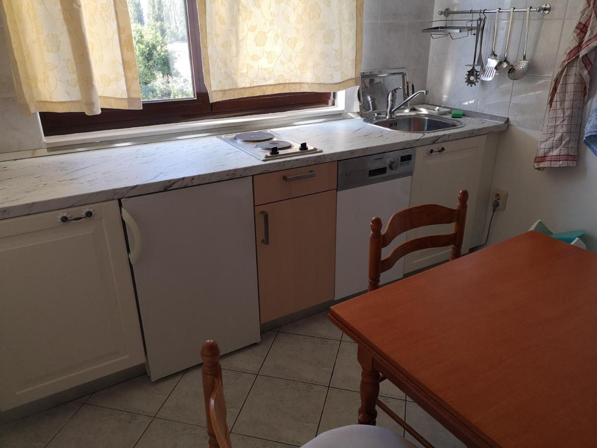 Apartments Galic Omiš Eksteriør billede