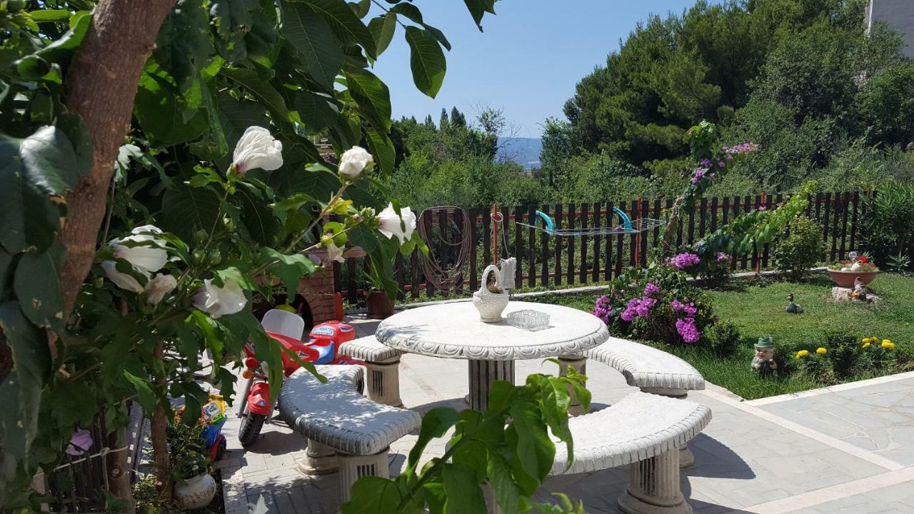 Apartments Galic Omiš Eksteriør billede