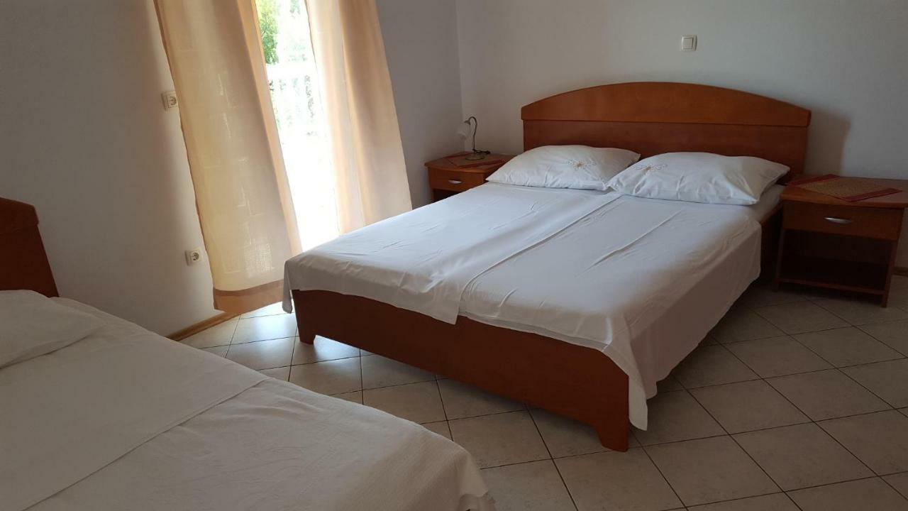 Apartments Galic Omiš Eksteriør billede