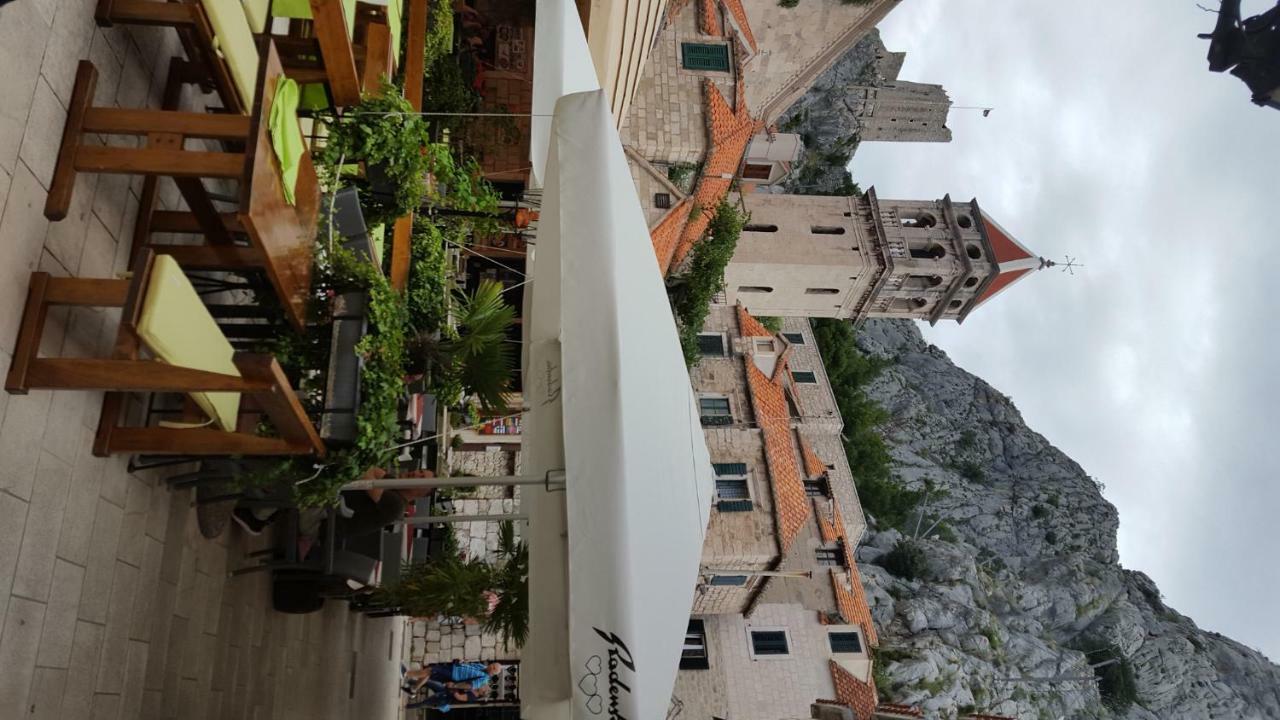Apartments Galic Omiš Eksteriør billede