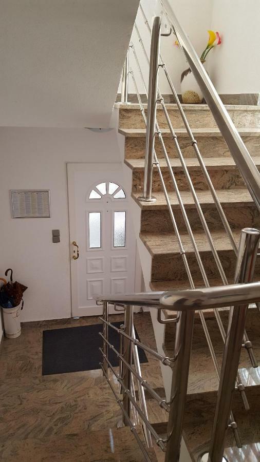 Apartments Galic Omiš Eksteriør billede