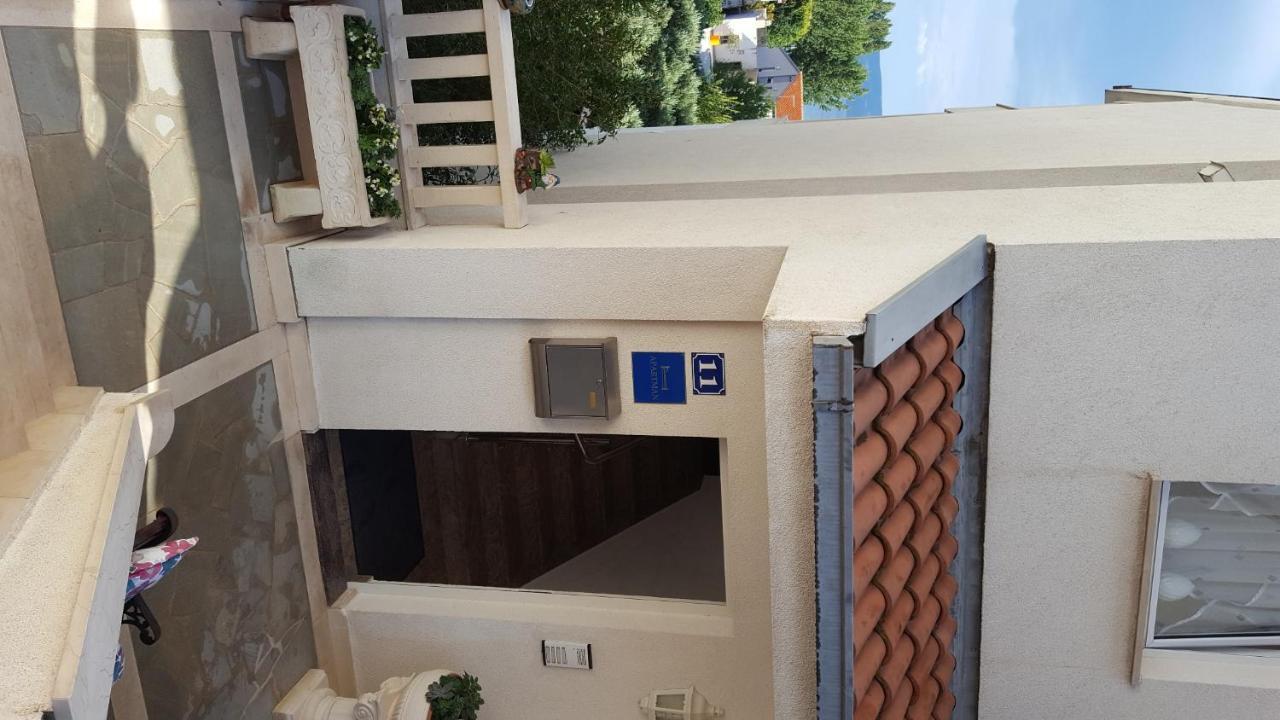 Apartments Galic Omiš Eksteriør billede