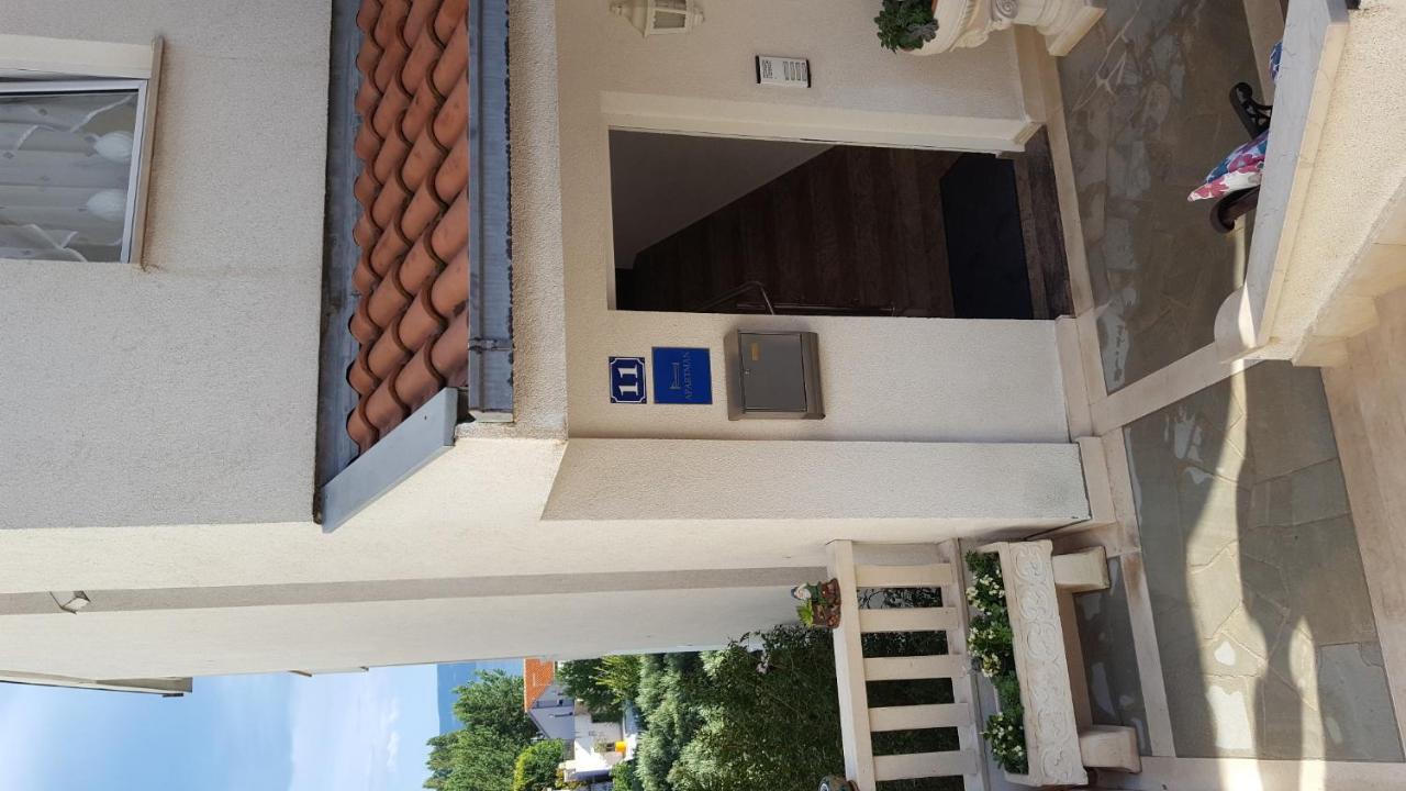 Apartments Galic Omiš Eksteriør billede